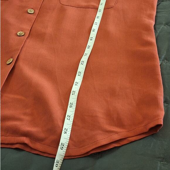 Tommy Bahama Shirt Women's Medium Blue Red 100% Silk Classic Ribbed Woven Basic - Picture 5 of 7